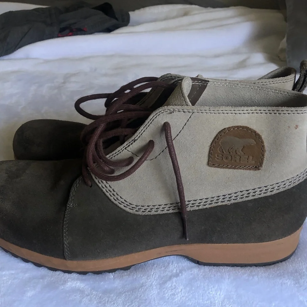Sorel Men’s Two-Tone Suede Chukka Boots in Brown and Beige